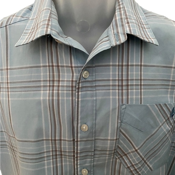 VOLCOM Stone Skate Surf Light Blue & Beige Plaid Shirt Men M Medium Classic Fit - Picture 2 of 7